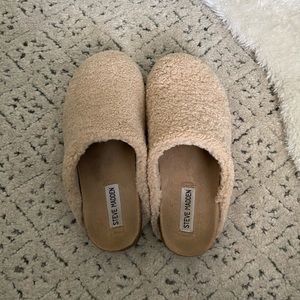 Steve Madden Sherpa Clogs